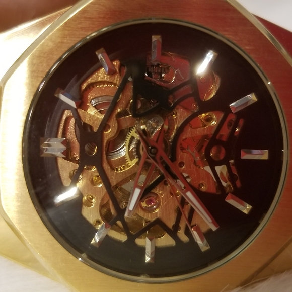 Watch - Picture 3 of 8